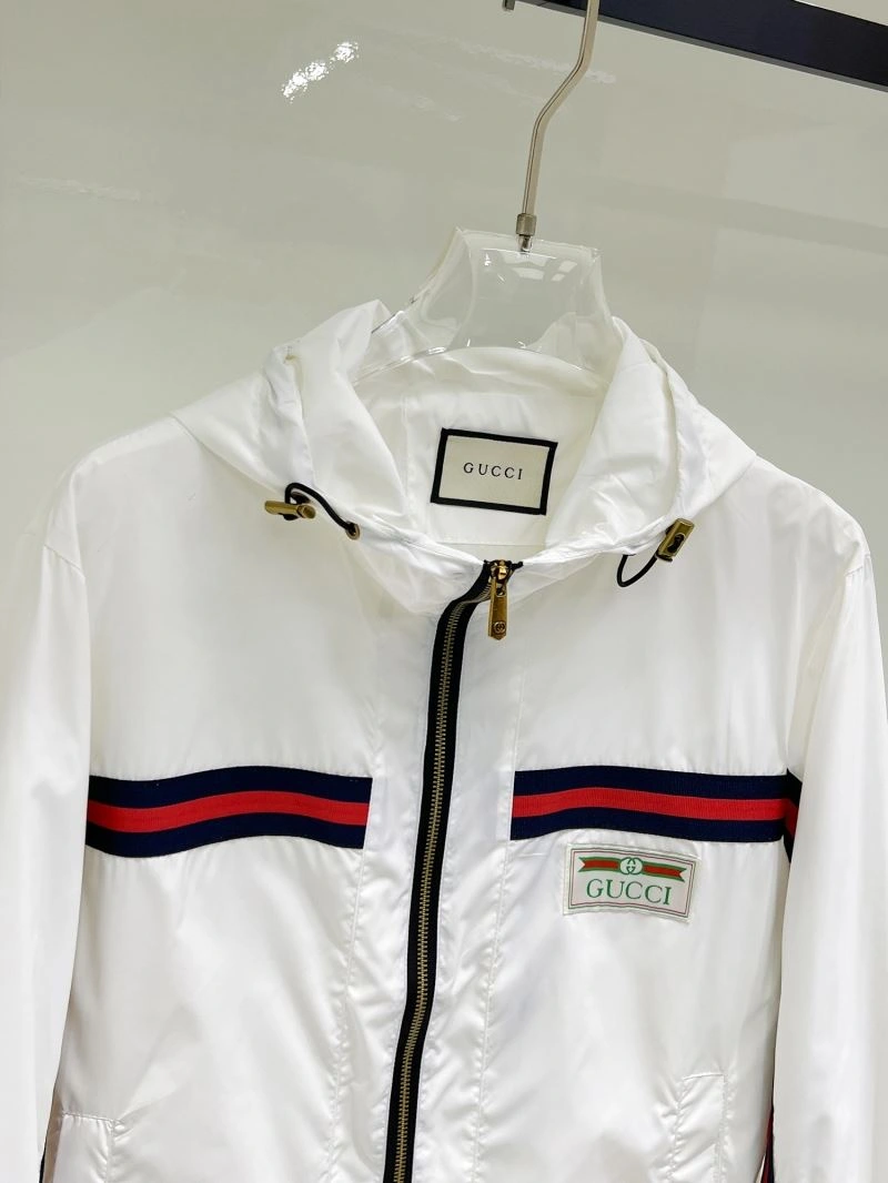 Minimalist Gucci Outwear 126321