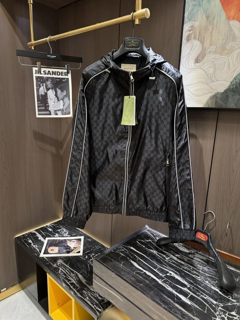 Gucci Outwear Lightweight 126304