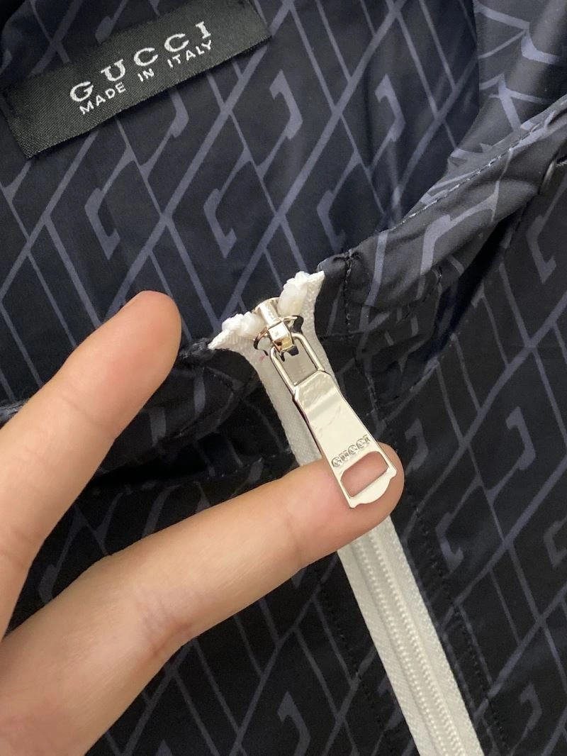 Durable Gucci Outwear 126295
