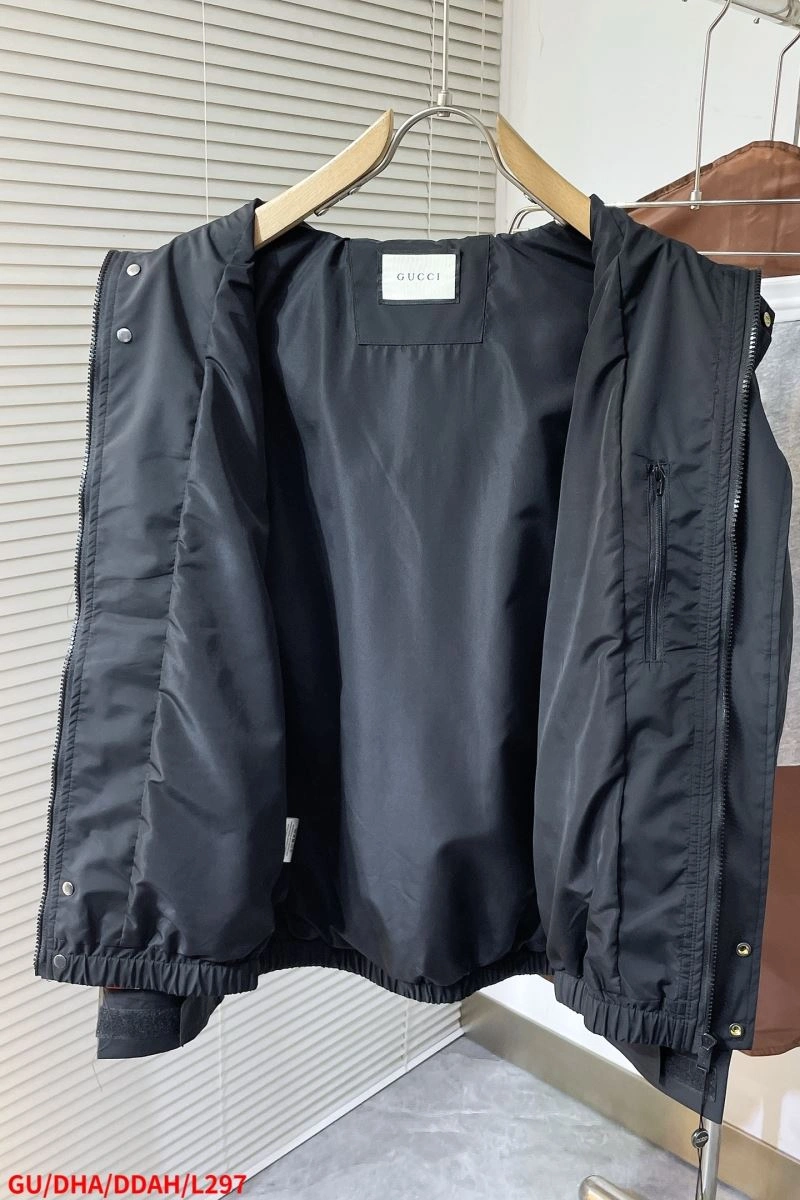 Vibrant Gucci Outwear 126292