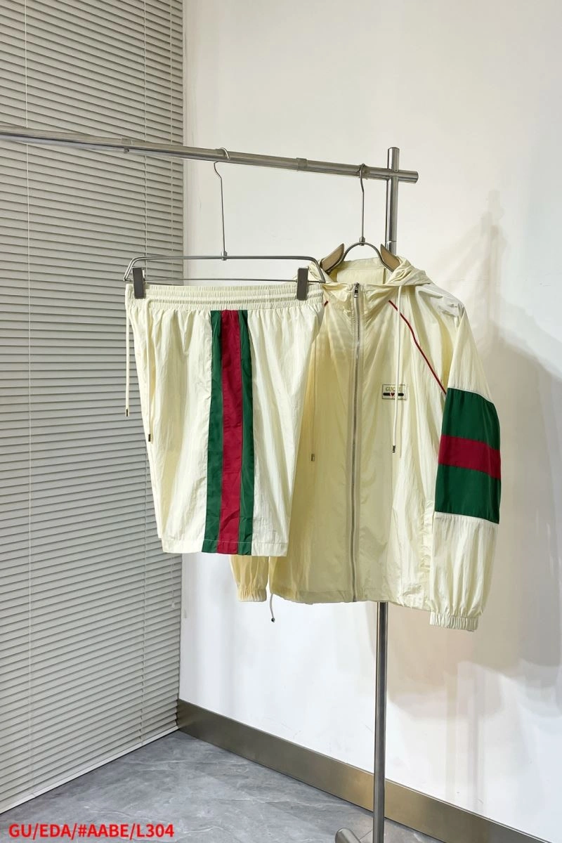 MultiPurpose Gucci Outwear 126289