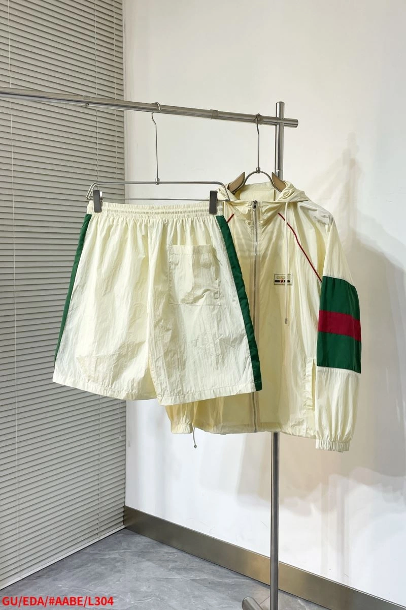 MultiPurpose Gucci Outwear 126289