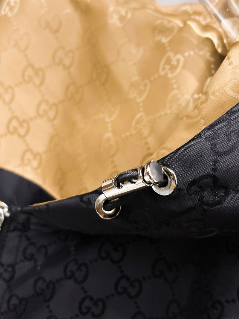 Supportive Gucci Outwear 125949