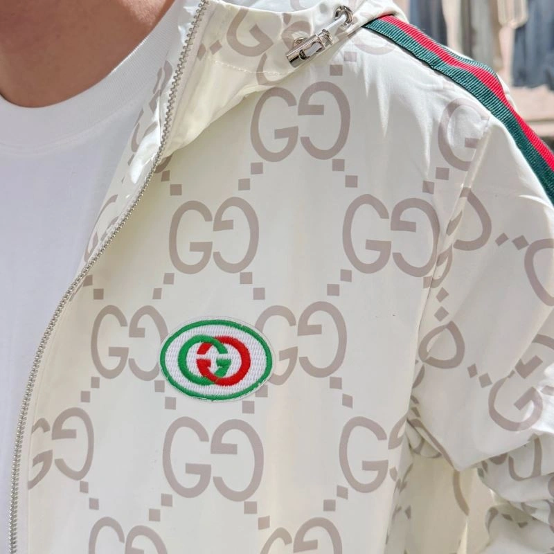 Comfortable Gucci Outwear 125940