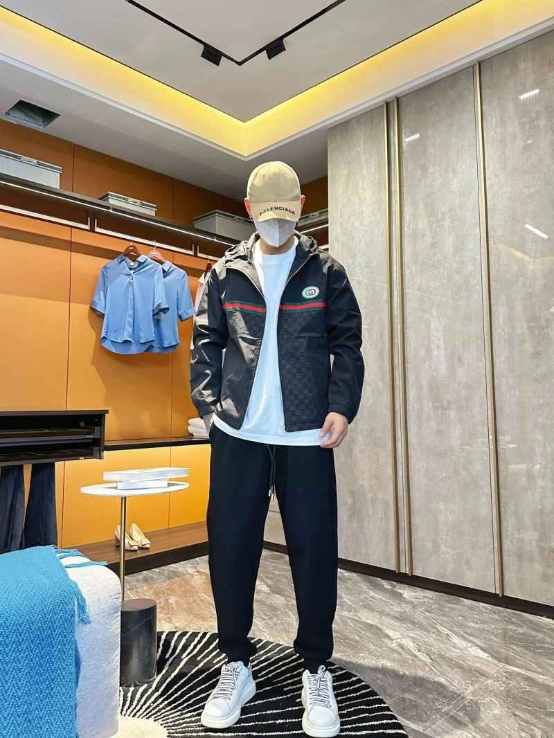 Lightweight Gucci Outwear 125932