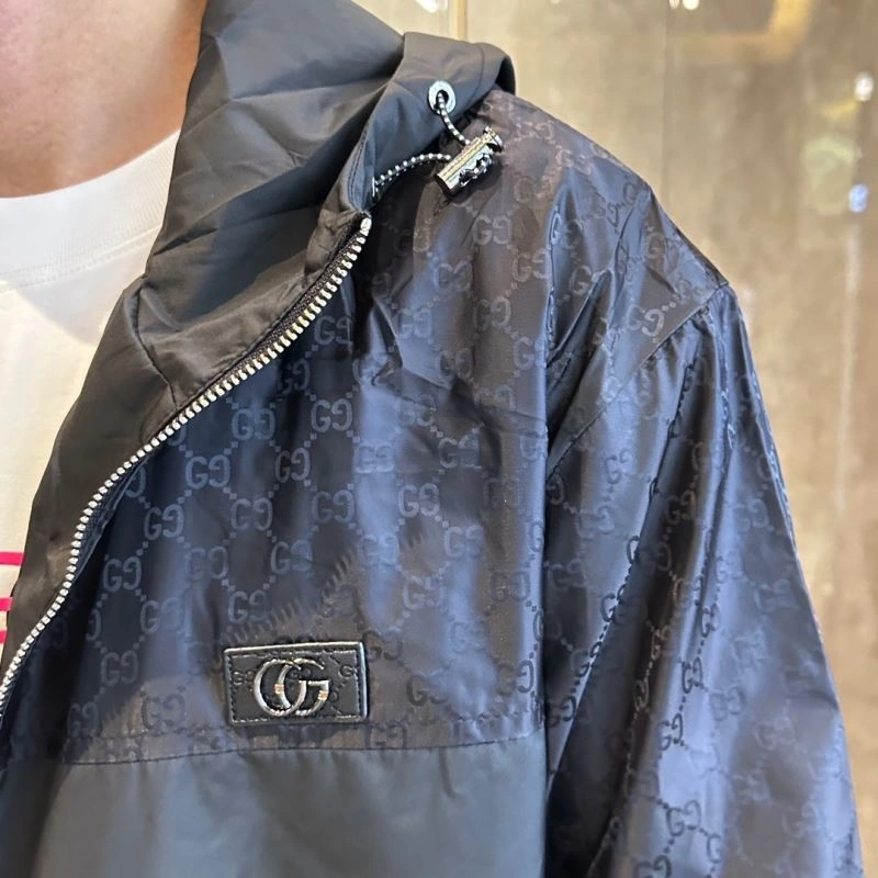 Breathable Gucci Outwear 125943