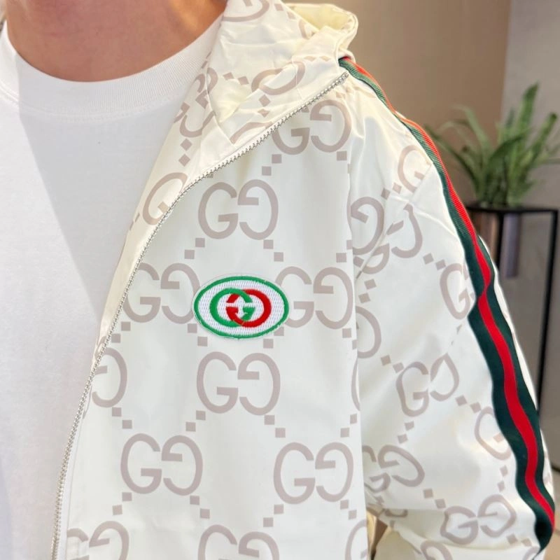 Bold Gucci Outwear 125936