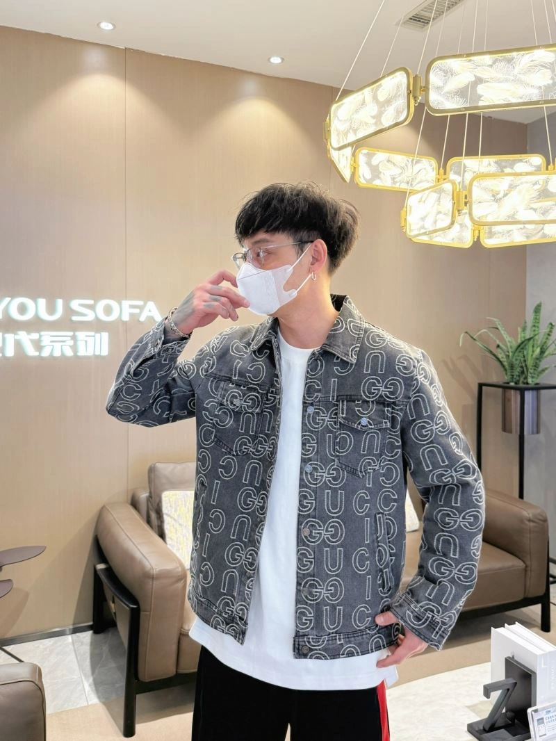 Gucci Outwear Lightweight 125923