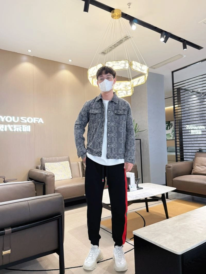 Gucci Outwear Lightweight 125923