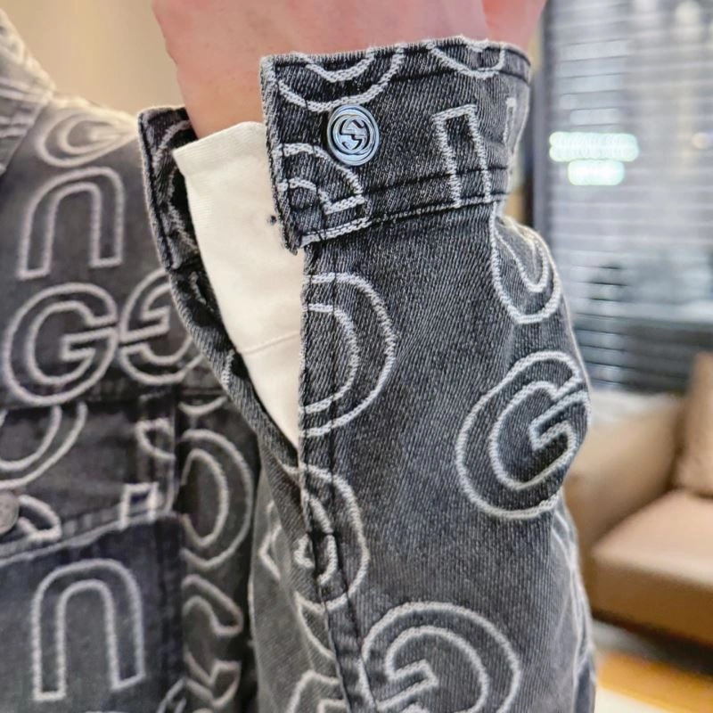Gucci Outwear Lightweight 125923