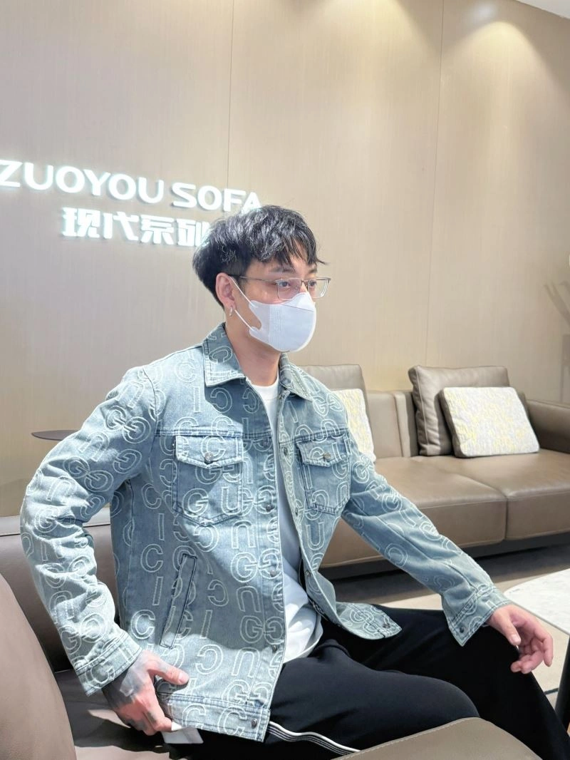 Gucci Outwear Timeless 125924