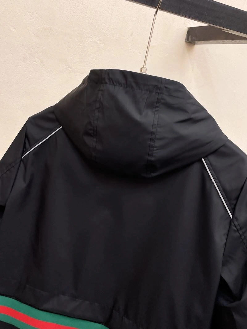Timeless Gucci Outwear 125942