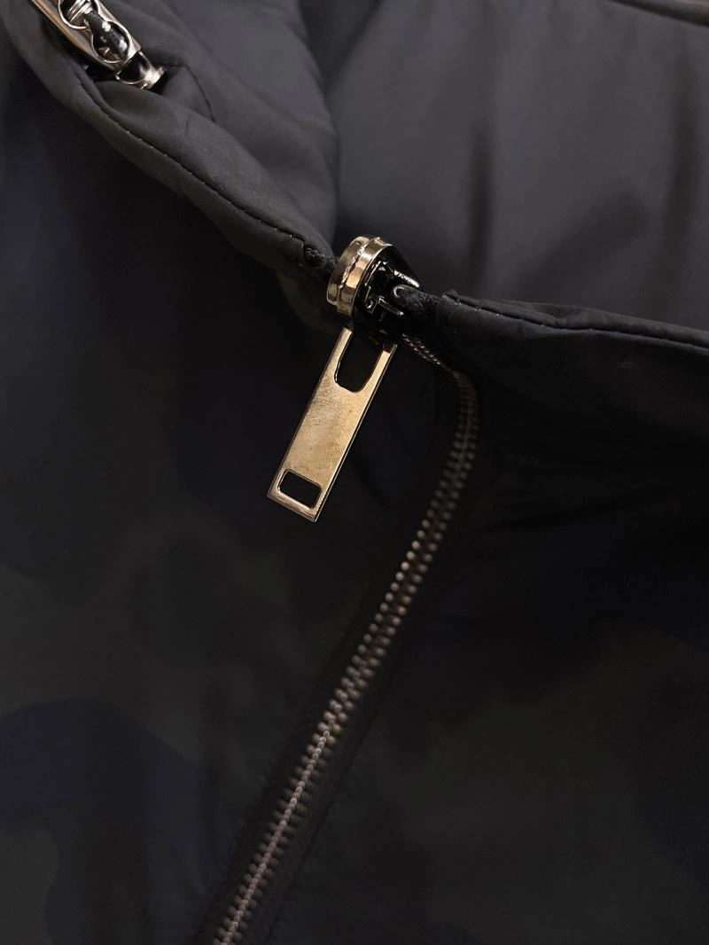 Timeless Gucci Outwear 125942