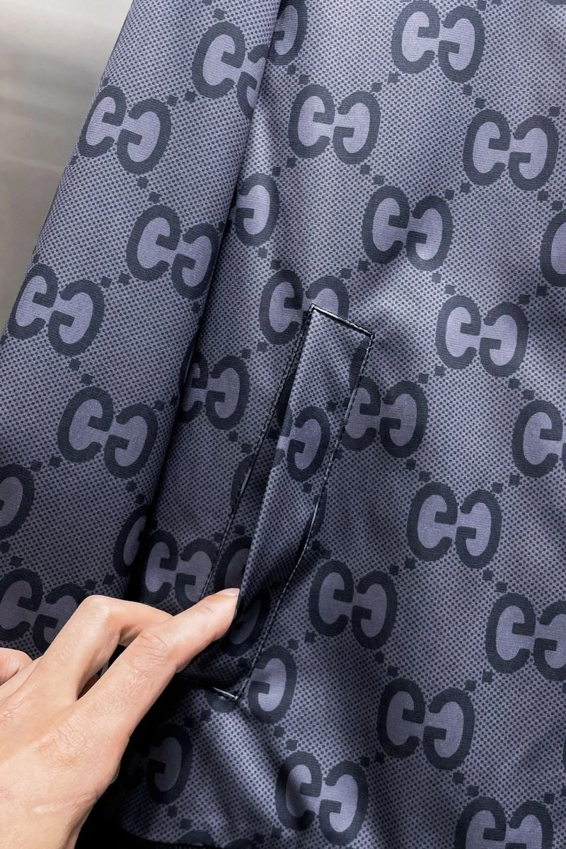 Chic Gucci Outwear 125926