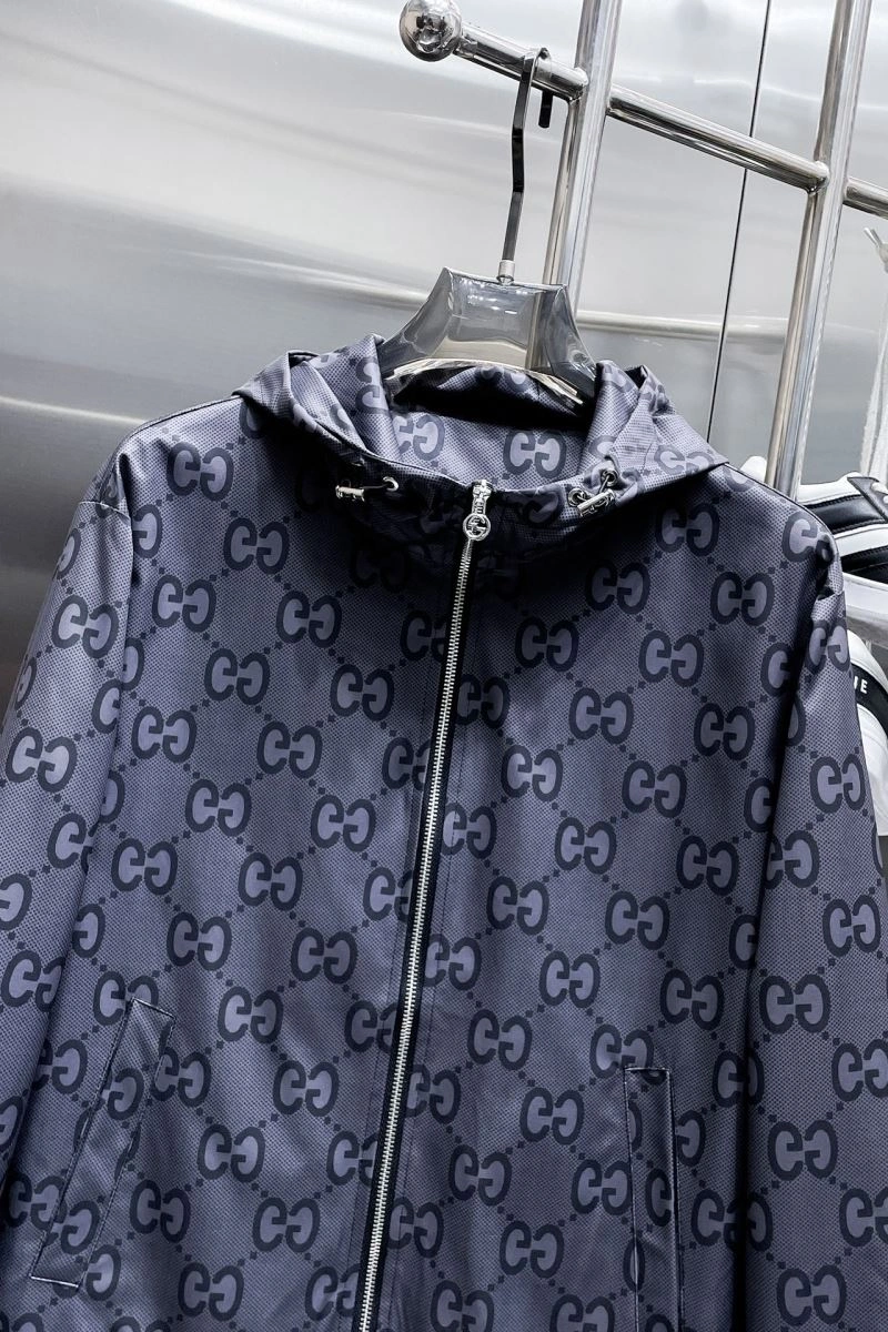 Chic Gucci Outwear 125926