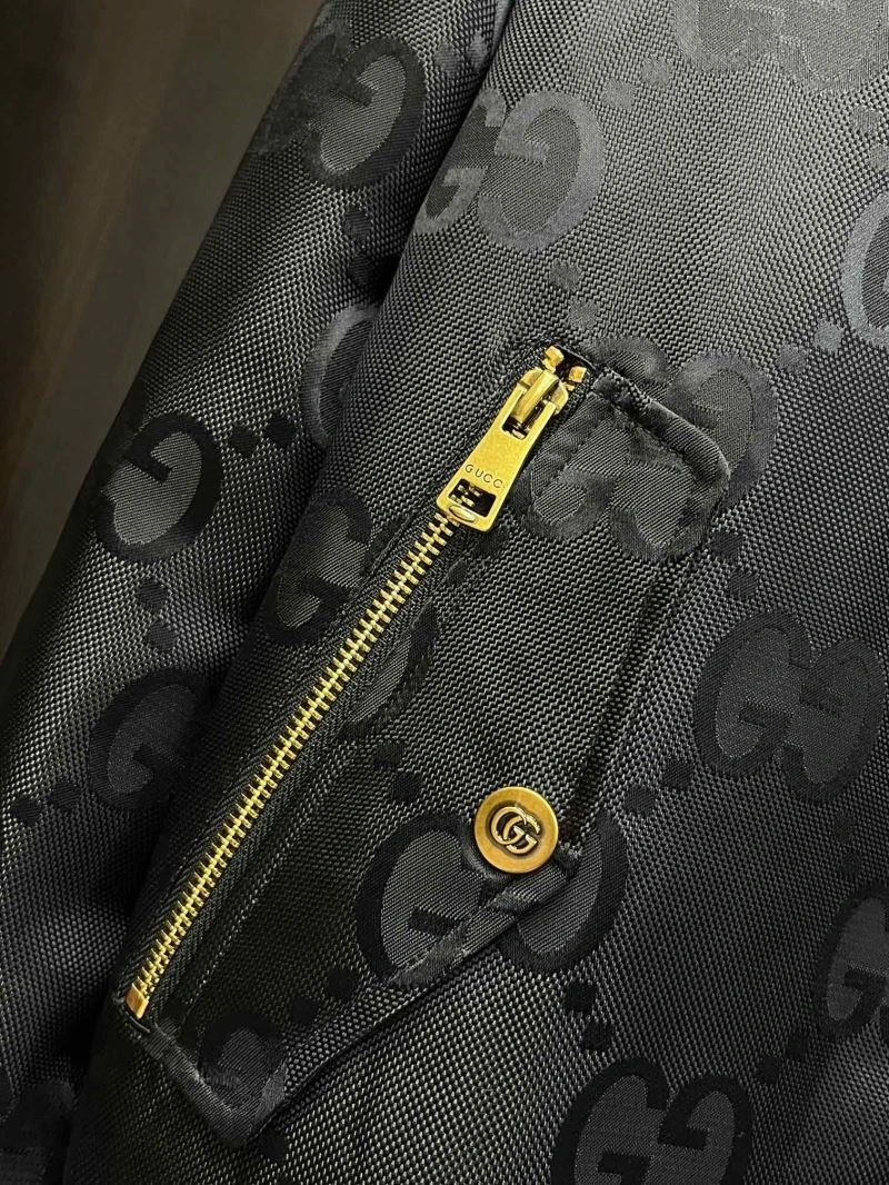 Versatile Gucci Outwear 125902