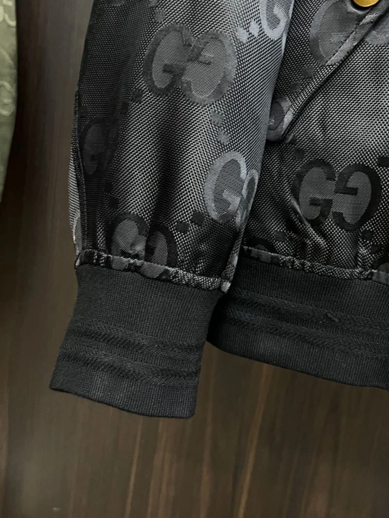 Versatile Gucci Outwear 125902