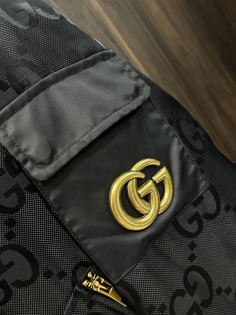 Versatile Gucci Outwear 125902