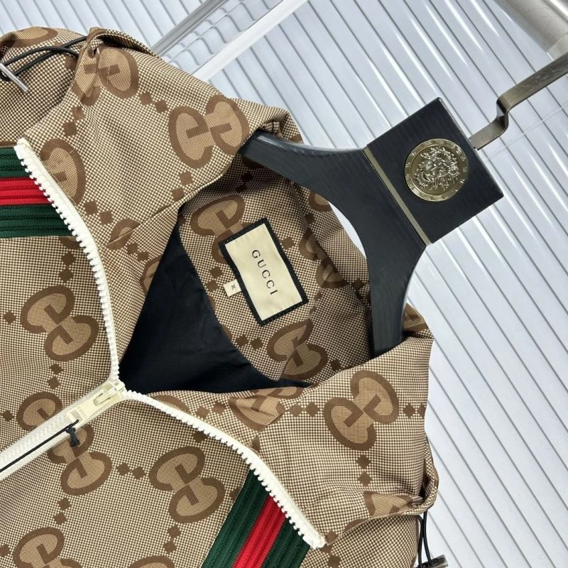 ModernLook Gucci Outwear 125888