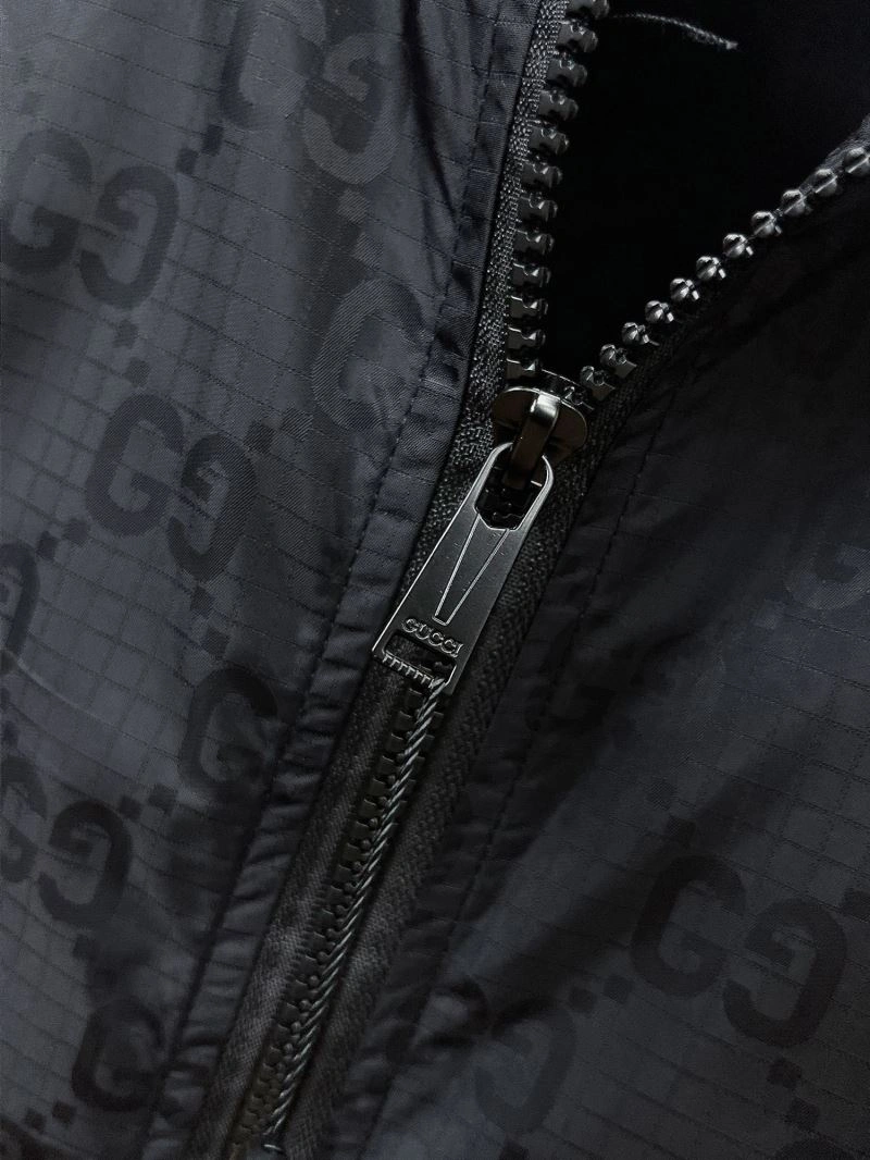 Gucci Outwear Vibrant 125890