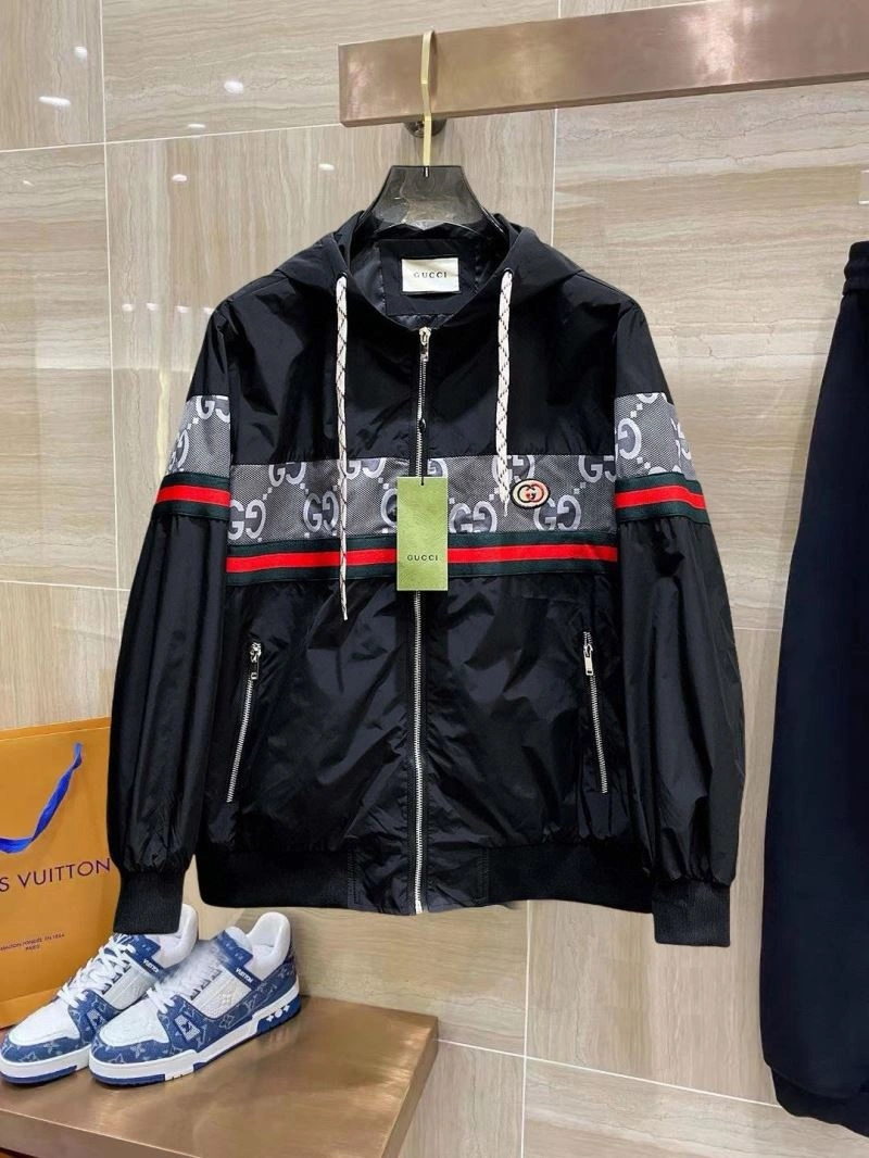Timeless Gucci Outwear 125892