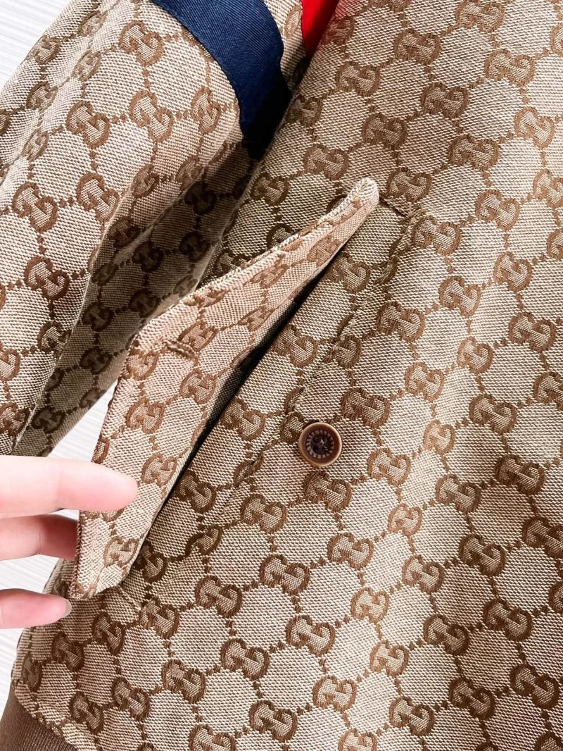 Bright Gucci Outwear 125866
