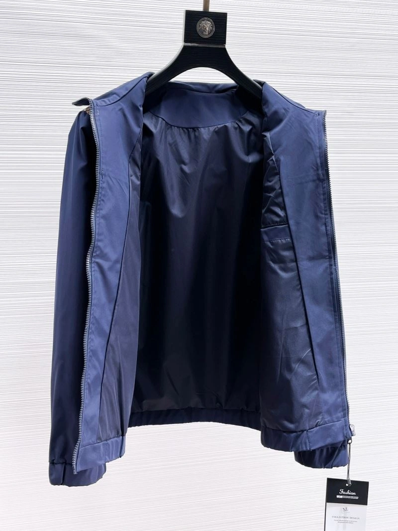 WaterResistant Gucci Outwear 125865