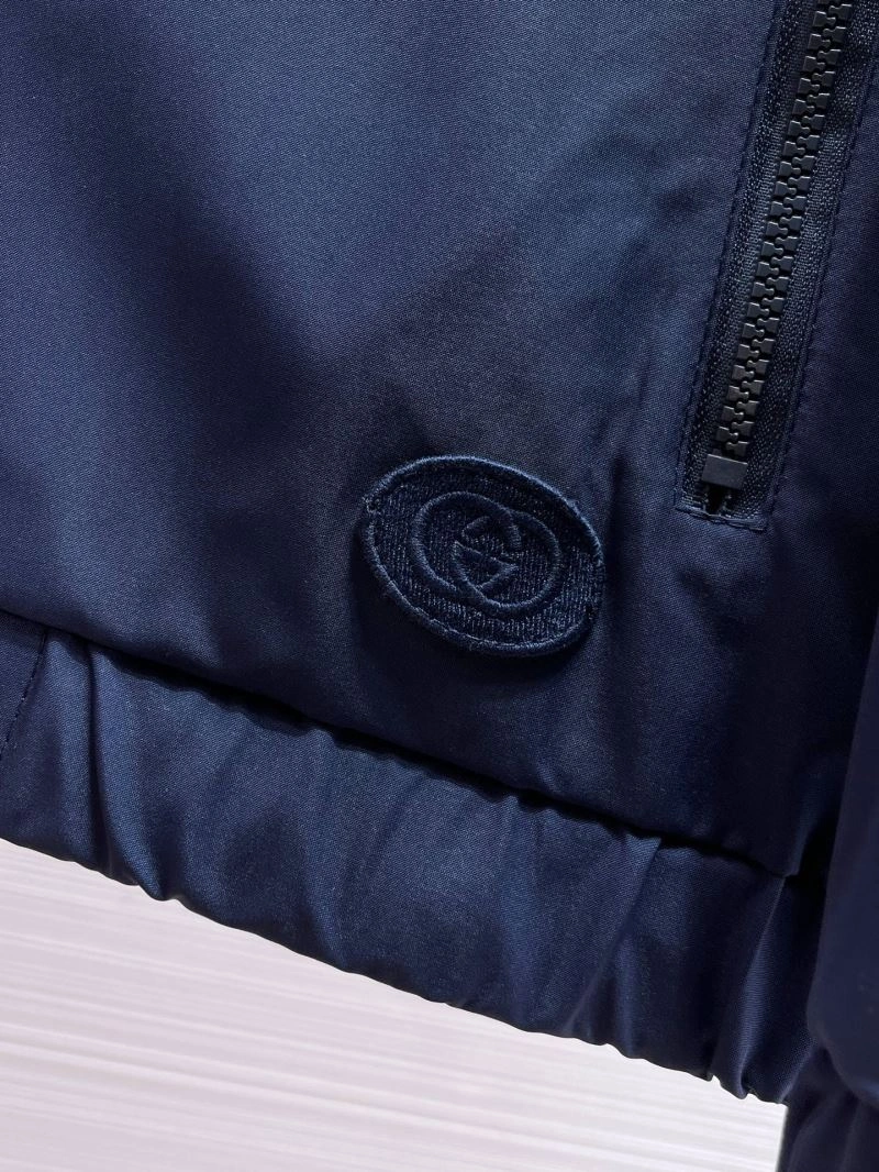 WaterResistant Gucci Outwear 125865