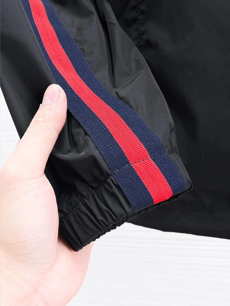 Comfortable Gucci Outwear 125863