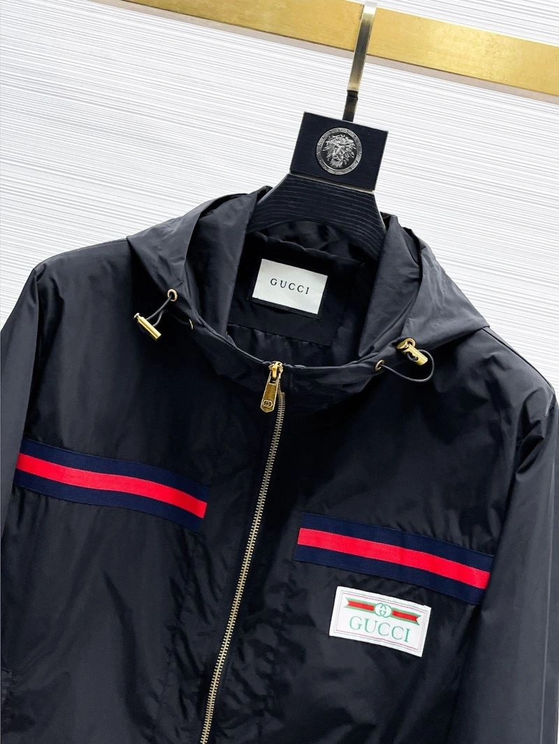 Comfortable Gucci Outwear 125863