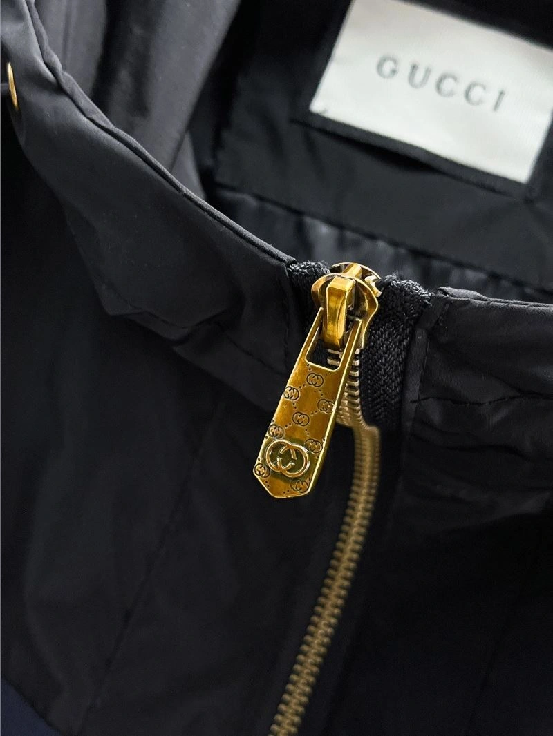 Comfortable Gucci Outwear 125863