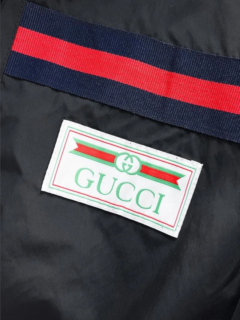 Comfortable Gucci Outwear 125863