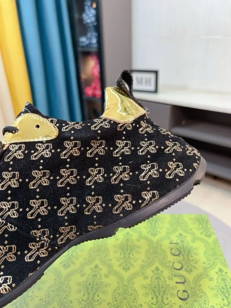 Gucci Rhyton Shoes Cozy 25345