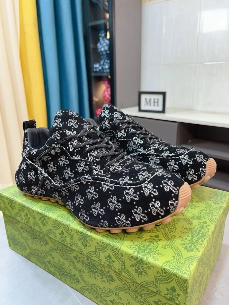 Gucci Rhyton Shoes UrbanChic 25324