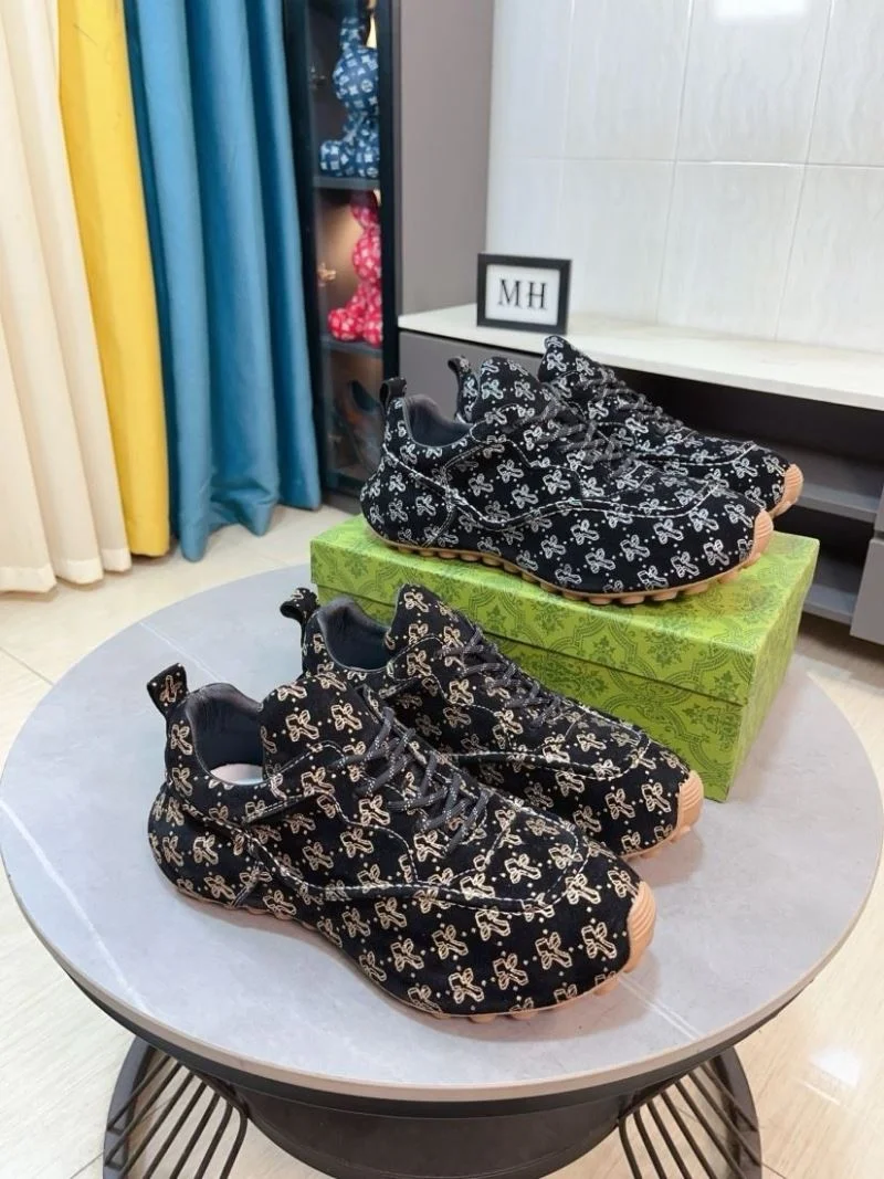 Gucci Rhyton Shoes Lightweight 25332