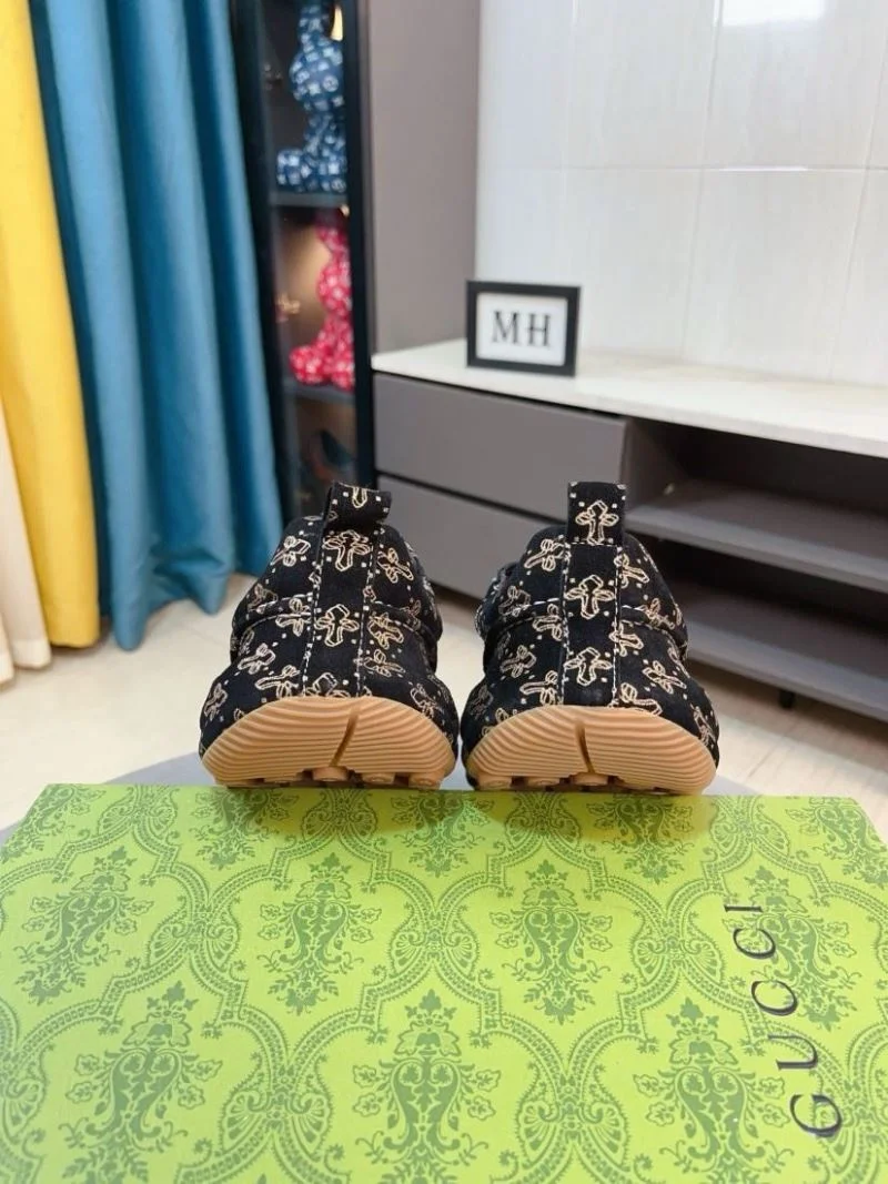 Gucci Rhyton Shoes Lightweight 25332