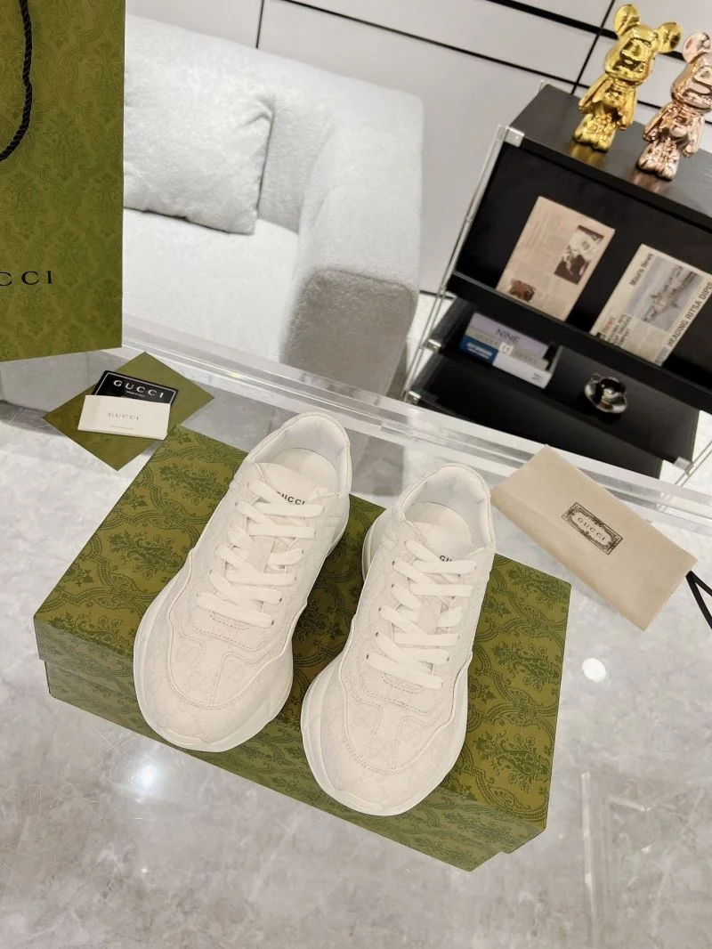 Lightweight Gucci Rhyton Shoes 26005