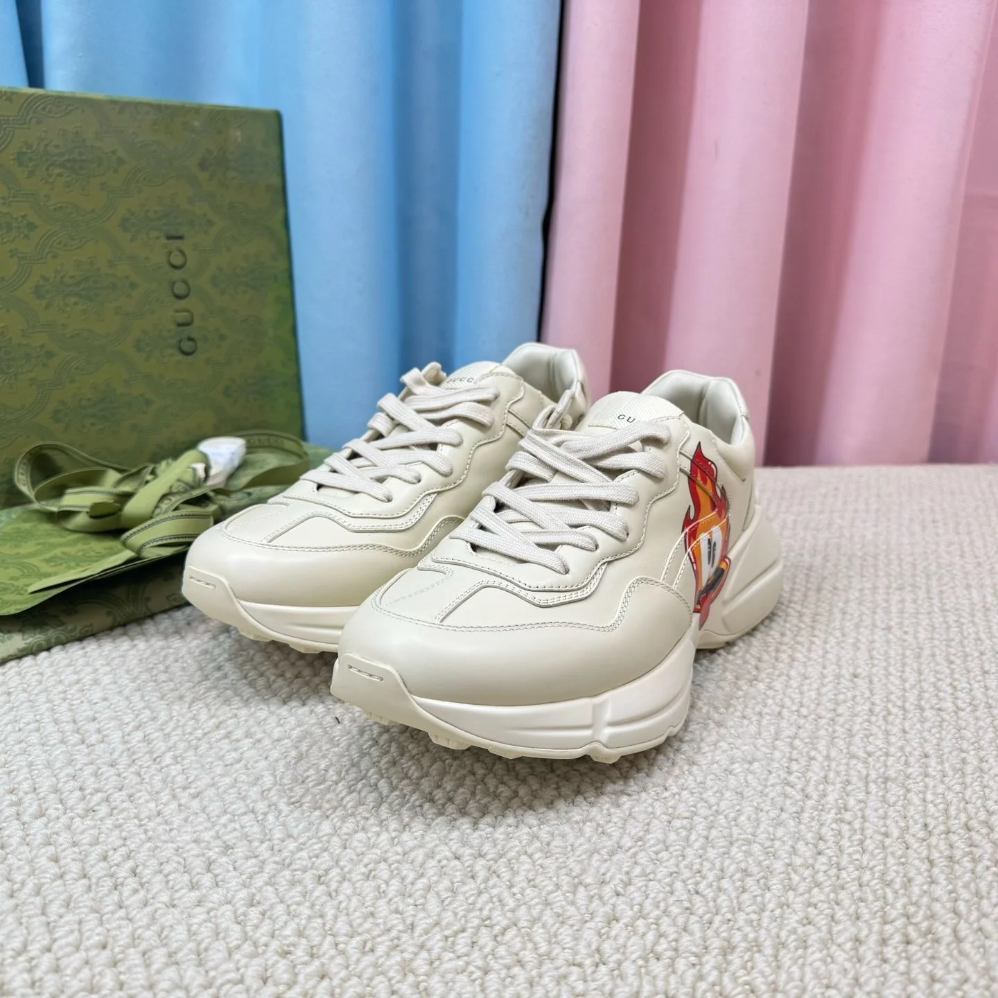 Gucci Rhyton Shoes Durable 24424