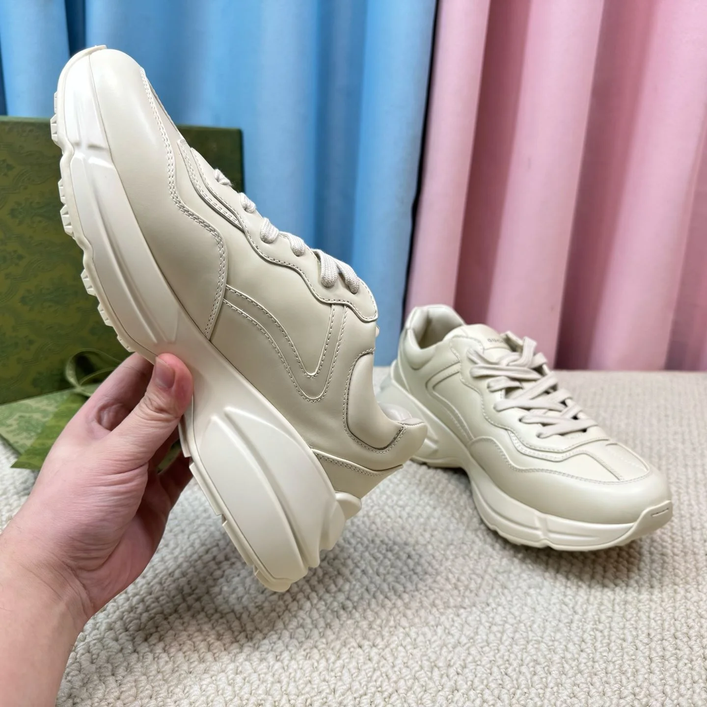 Gucci Rhyton Shoes Durable 24424