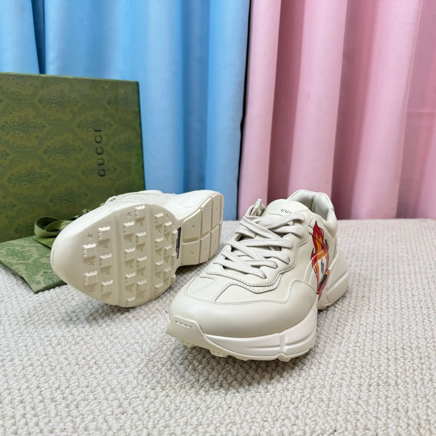 Gucci Rhyton Shoes Durable 24424