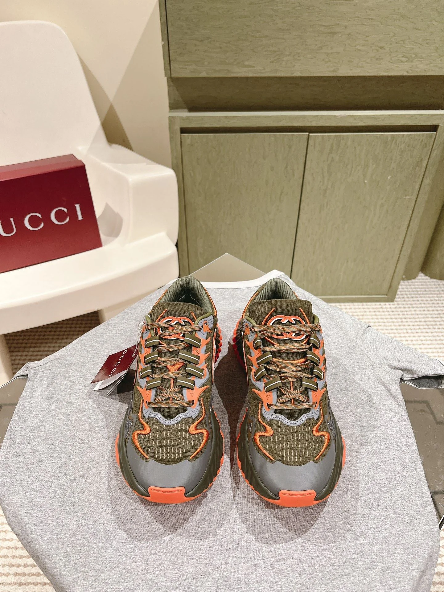 Resilient Gucci Rhyton Shoes 24401