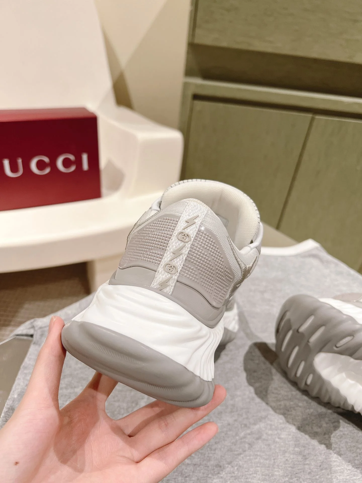 Breathable Gucci Rhyton Shoes 24422