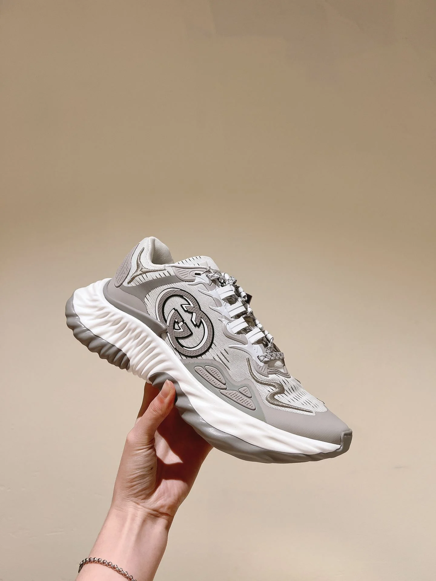 Breathable Gucci Rhyton Shoes 24422