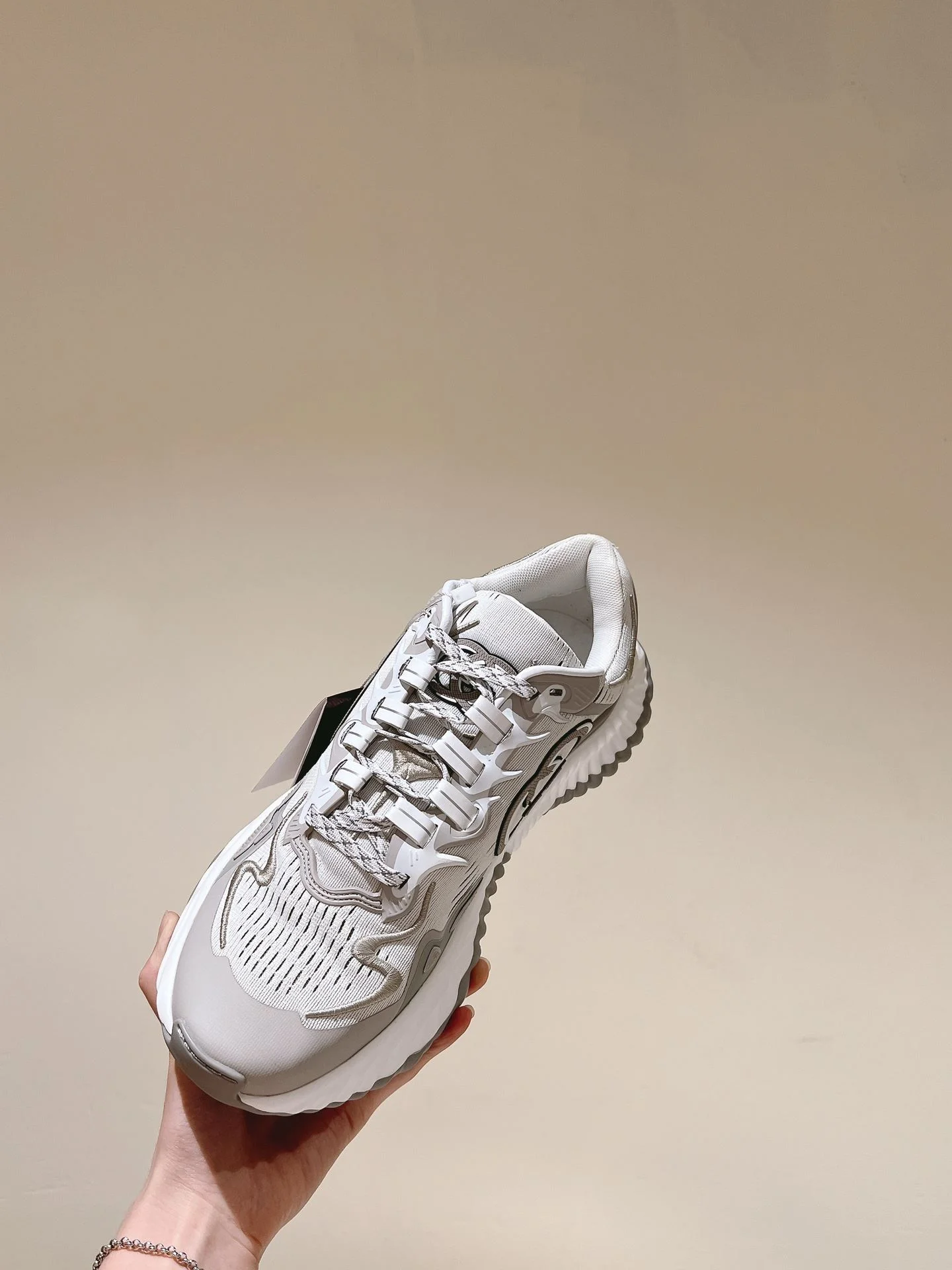 Breathable Gucci Rhyton Shoes 24422