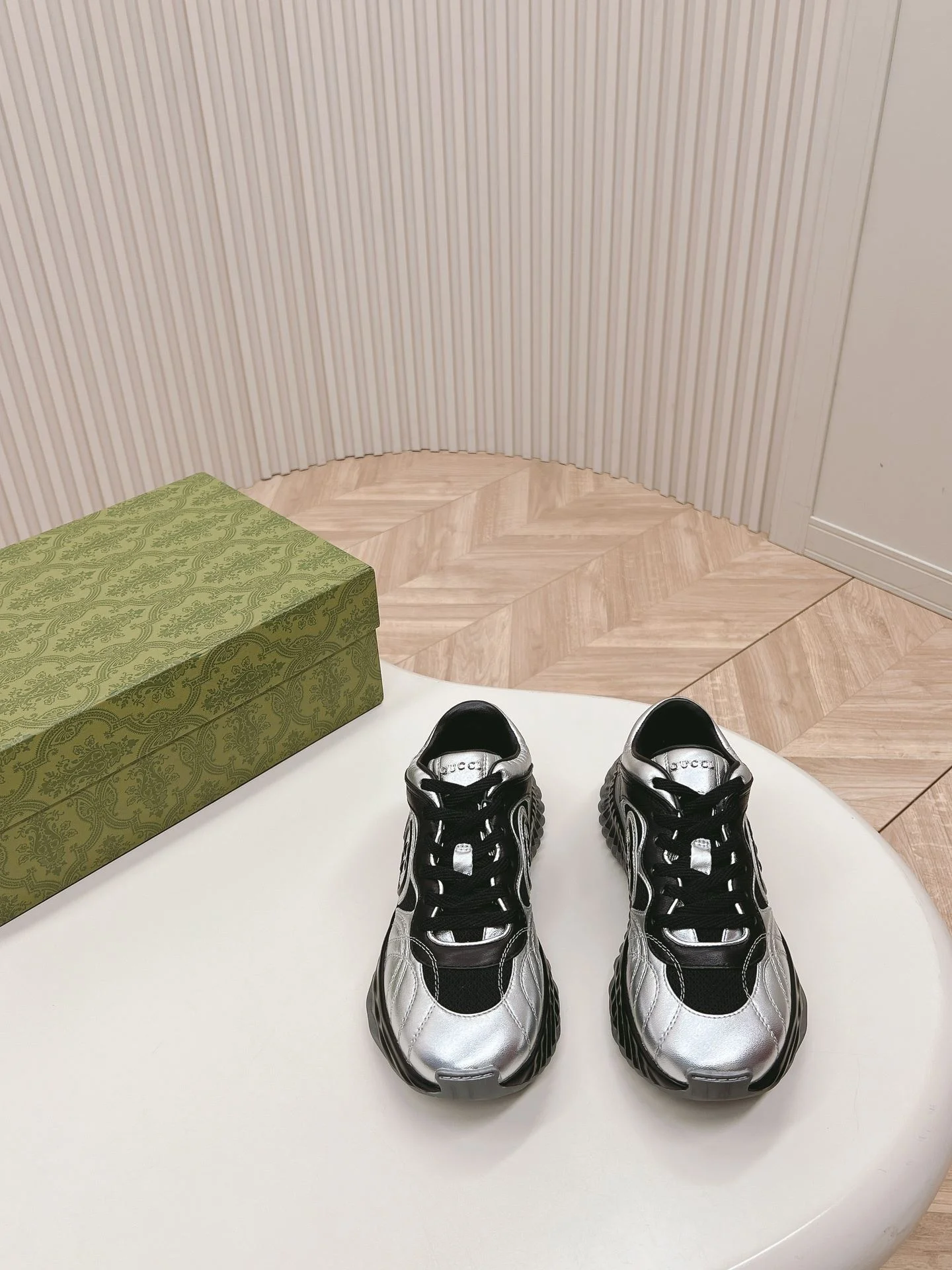 Thermal Gucci Rhyton Shoes 24402