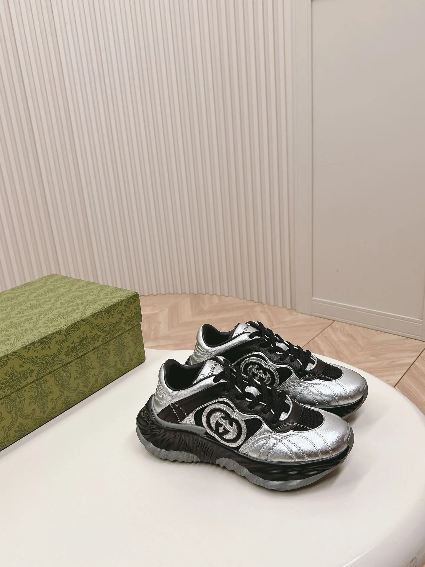 Thermal Gucci Rhyton Shoes 24402