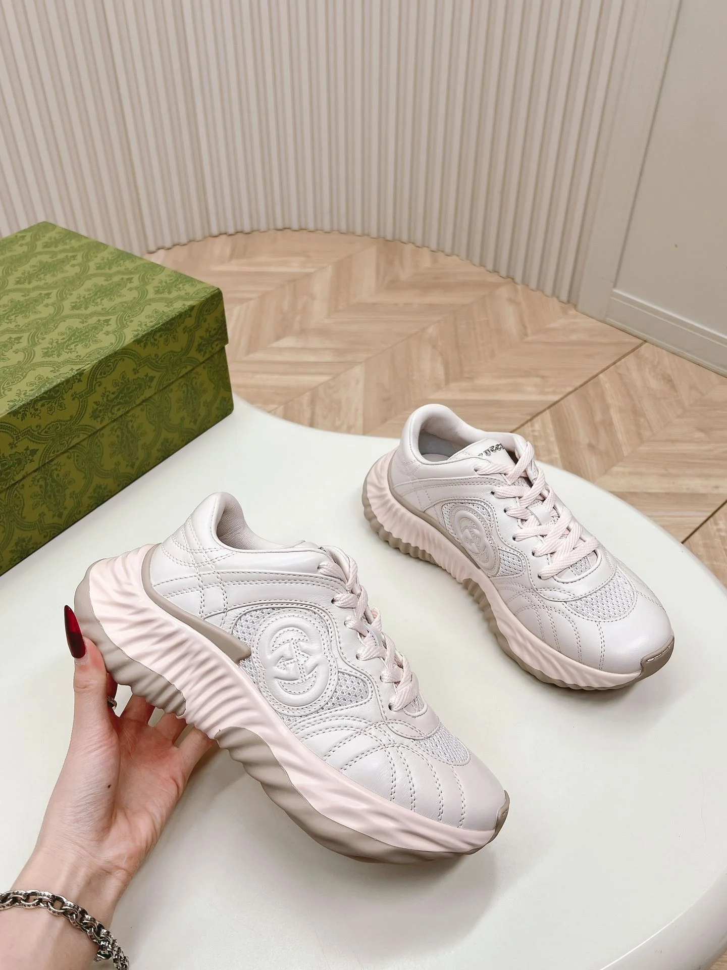 Unique Gucci Rhyton Shoes 24413