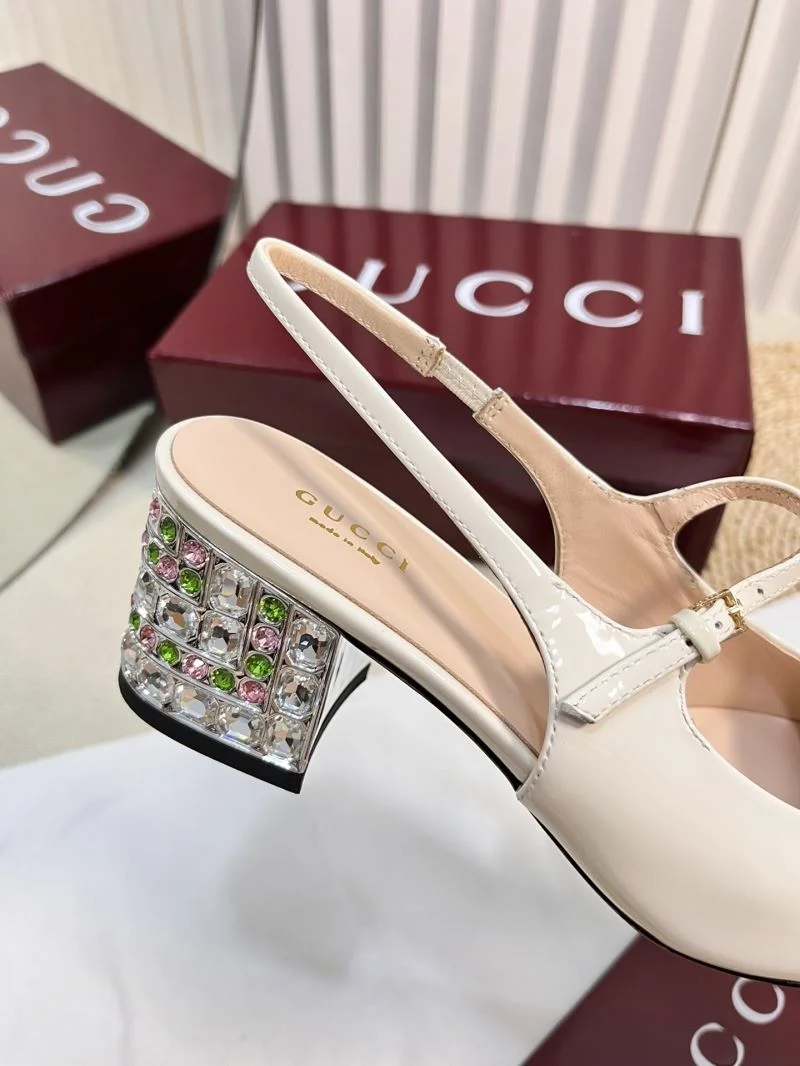 Resilient Gucci Sandals 25057