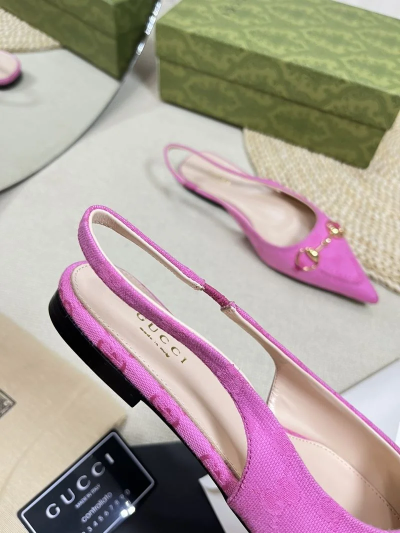 Gucci Sandals WeatherProof 25038