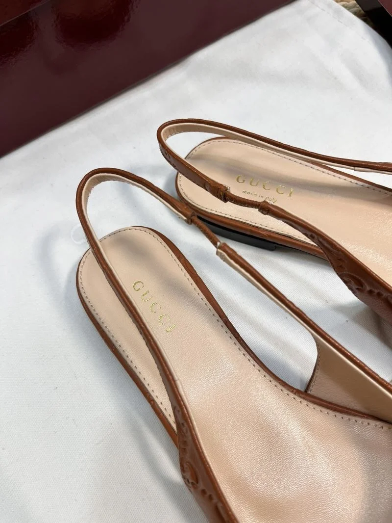 Lightweight Gucci Sandals 25010